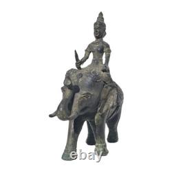 Statue bronze Asie. Sculpture Ancienne mythologie animal élephant et figure