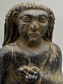 Statue de sculpture ancienne du Proche-Orient, homme assis en position tarifaire