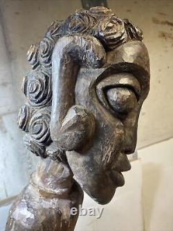 Statue en bois Hauteur 67 cm Époque 19eme Poids 6 Kilos. Ancienne Sculpture Art