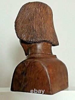Statue en bois ancienne, buste d'homme, gentilhomme