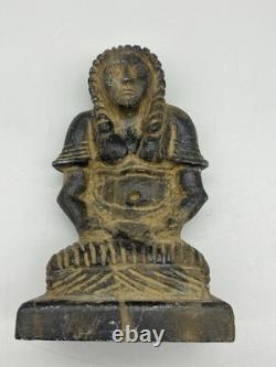 Statue en pierre assise sculpture ancienne du Proche-Orient