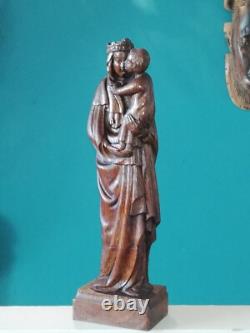 Statue religieuse ancienne en bois de la vierge à l'enfant signée Lucien Pessey
