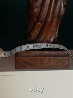 Statue religieuse ancienne en bois de la vierge à l'enfant signée Lucien Pessey