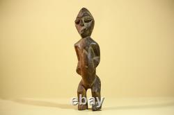 Statue sculpture africaine sculptée figurine tribale en bois ancien art