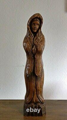 Statue/ sculpture de vierge en bois travail à la gouge ancienne signée L. V 45 cm