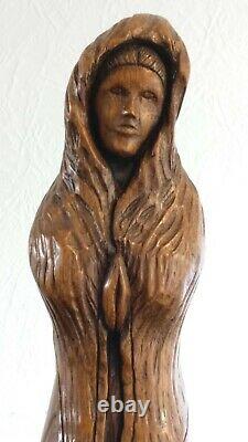 Statue/ sculpture de vierge en bois travail à la gouge ancienne signée L. V 45 cm