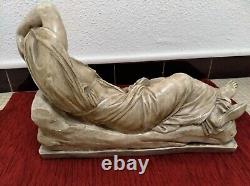 Statue / sculpture platre ancienne Ariane endormie