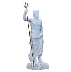 Statue statue sculpture dieu grec romain ancien Poséidon de Melos copie musée