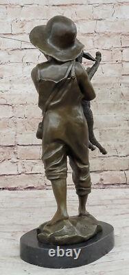 Style Ancien Rare Bronze Sculpture Ferme Garçon Avec Agneau Figurine Statue