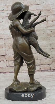 Style Ancien Rare Bronze Sculpture Ferme Garçon Avec Agneau Figurine Statue