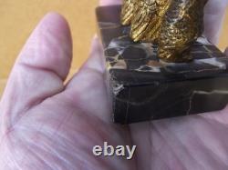 Sujet ancien petit bronze famille hiboux Chouette sur ce socle en marbre