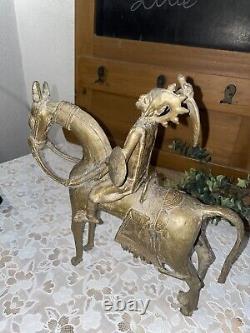 Superbe Ancienne statue en bronze Africaine Cire Perdue D'un Guerrier Dogon
