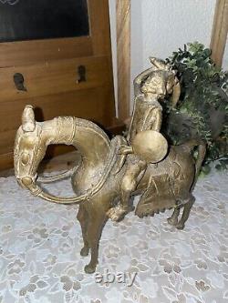 Superbe Ancienne statue en bronze Africaine Cire Perdue D'un Guerrier Dogon