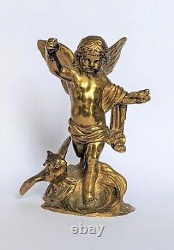 Superbe et ancienne paire de petites sculptures allégoriques en bronze doré