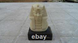 TOUTANKHAMON ancien buste sculpté dans une matière noble et précieuse