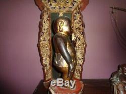 Très Ancien Bouddha Enfant en bois laqué XIX h 43-avec son tabernacle h 85 cm