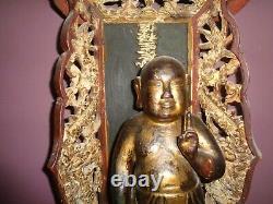 Très Ancien Bouddha dans son tabernacle