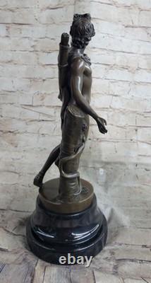 Une Statue En Bronze De L'Apollon Belvédère Sculpture Ancienne Grecque Décor