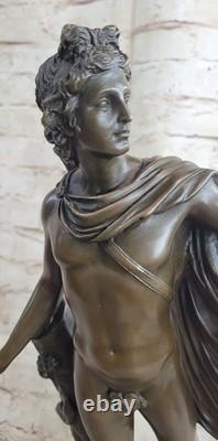 Une Statue En Bronze De L'Apollon Belvédère Sculpture Ancienne Grecque Décor