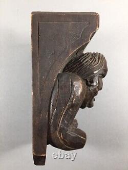Vannes et sa Femme Rare Sculpture ancienne Bretagne Morbihan Corbeau Armor