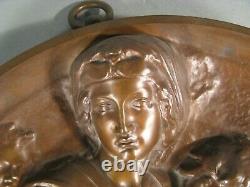 Vierge A L'enfantgrand Médaillon Sculpture Bronze Ancien Fonte Barbedienne
